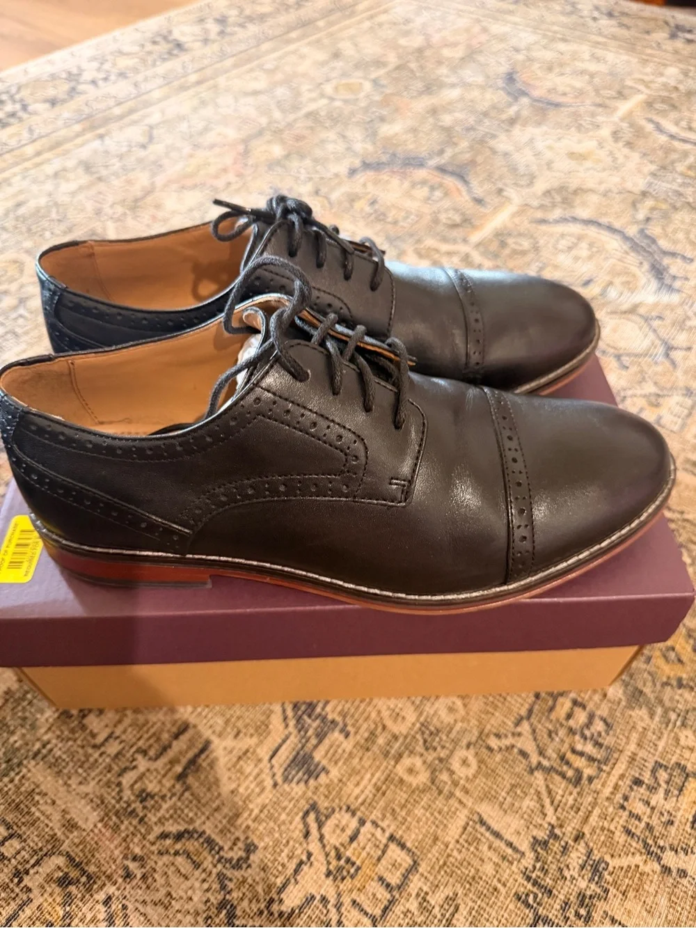 Johnston & Murphy Men’s Black Leather Wingtip Dress Shoes - size 7